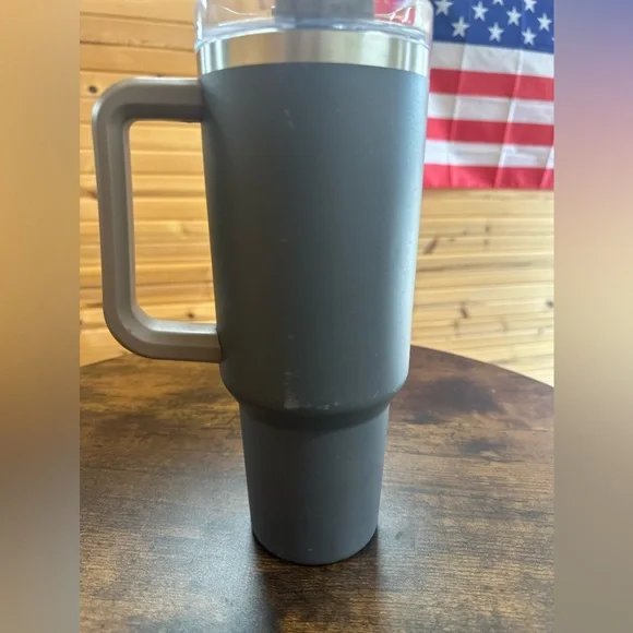 Stanley Adventure Quencher 40 oz Tumbler Cup W Straw COAL - perfect fall color - Picture 2 of 10